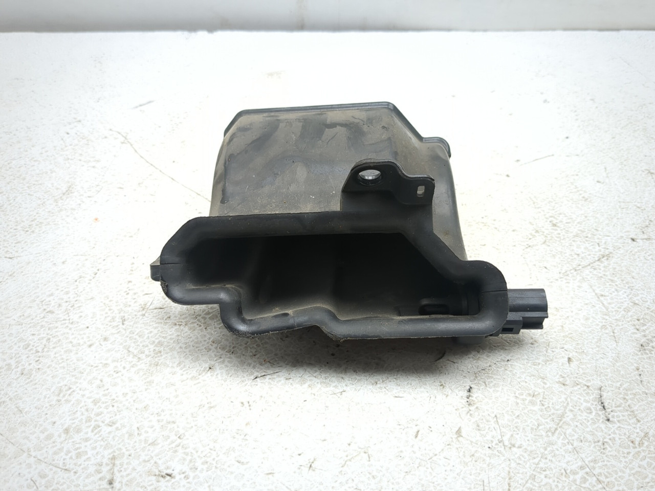 08 09 Buell 1125R Front Right Ram Air Intake Duct P28011AMA P2801