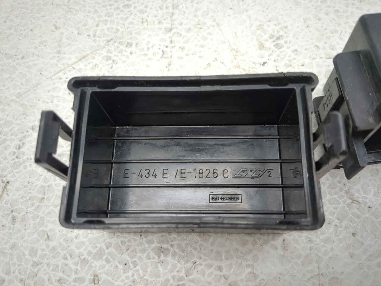 08 09 Buell 1125R Front Fuse Relay Box Cover Plastic Panels - Sun