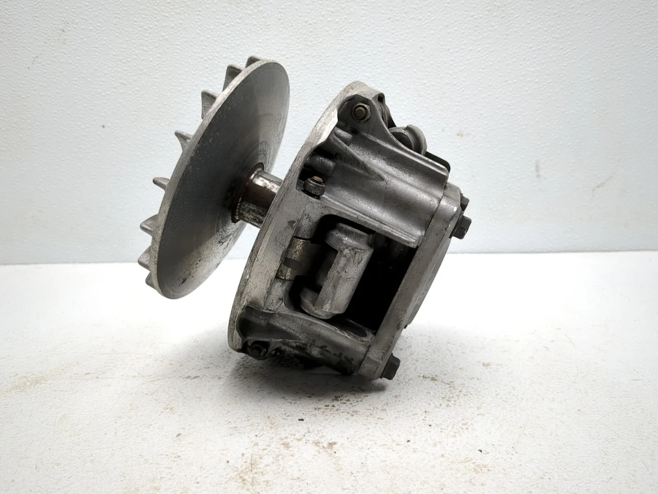 05-16 Kawasaki Mule 610 KAF400 Primary Drive Clutch 49093-0021
