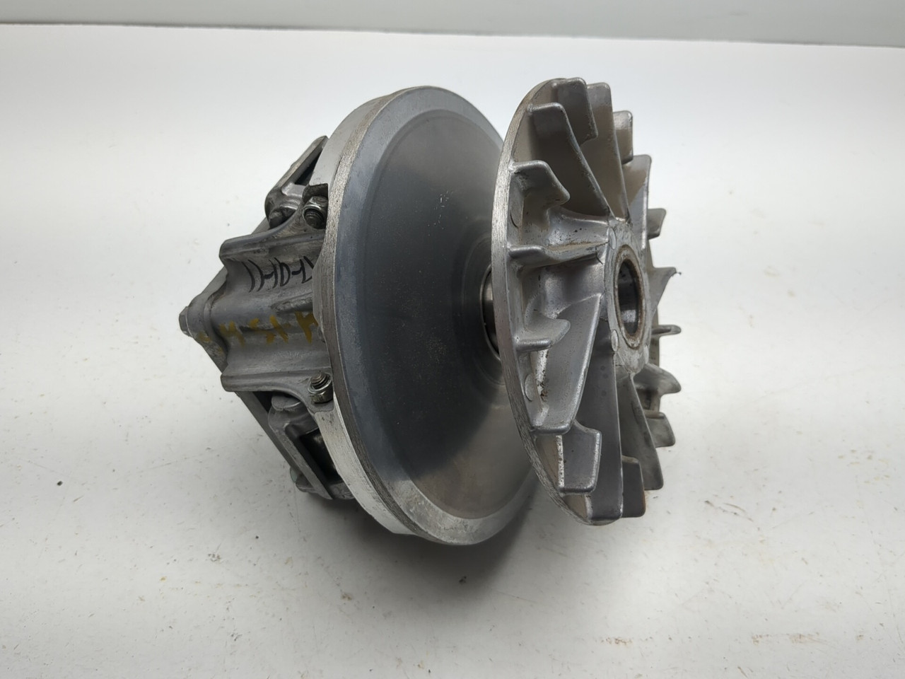 05-16 Kawasaki KAF400 Mule 610 Primary Drive Clutch 49093-0021 B