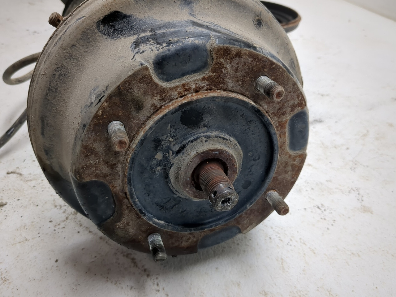 05-16 Kawasaki KAF400 Mule 610 Front Left Drum W/ Right Axle