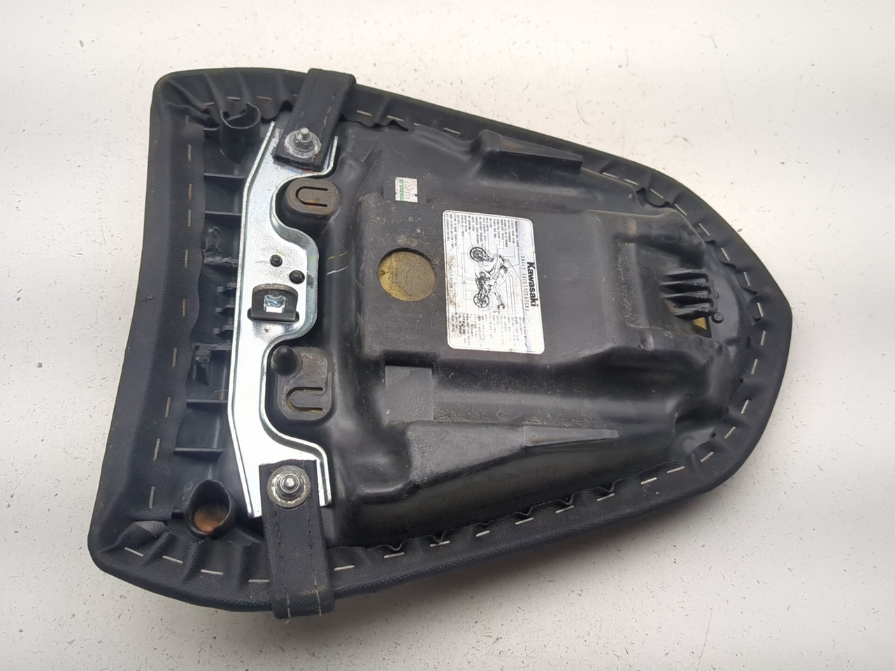 12-16 Kawasaki EX650 Ninja 650 Rear Seat Bench Saddle Passenger
