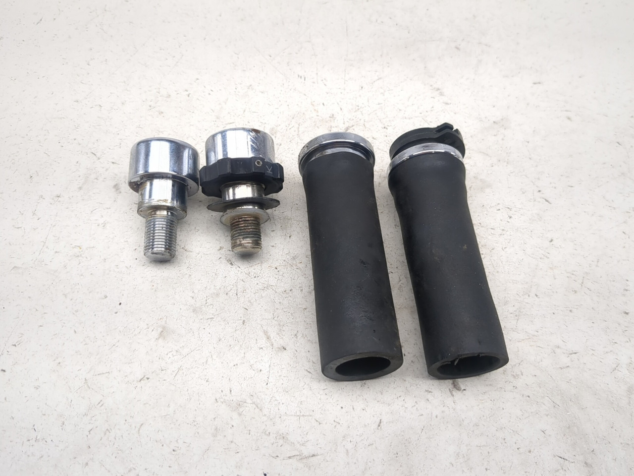 ハチロク様 07-17 Yamaha V Star XVS1300 CT Front Handlebar Grip End Set 1D7