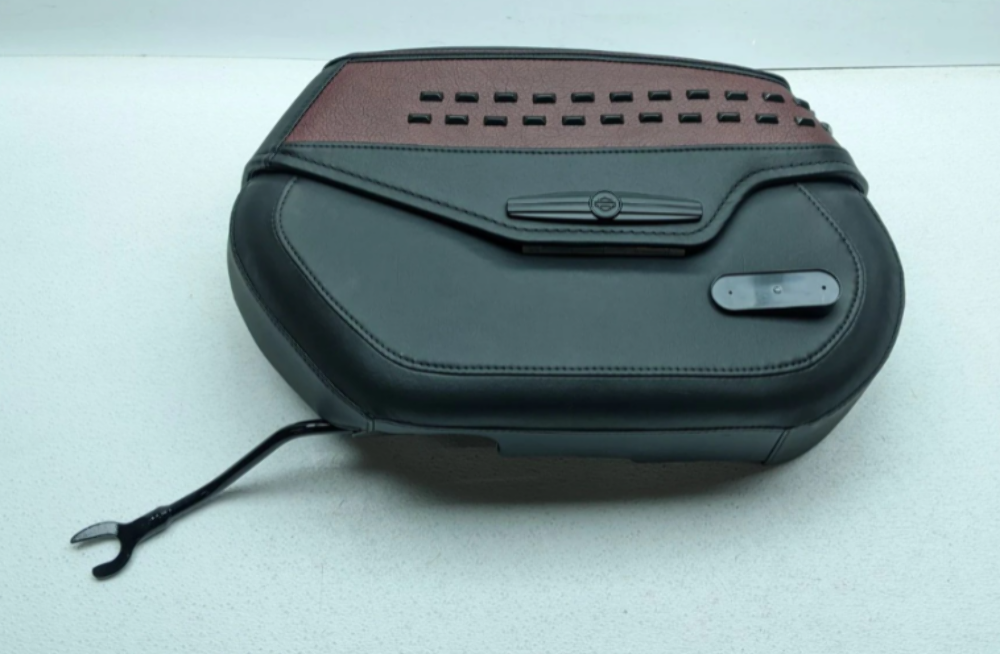 2023 Harley-Davidson Heritage Classic Anniversary OEM LH Saddlebag