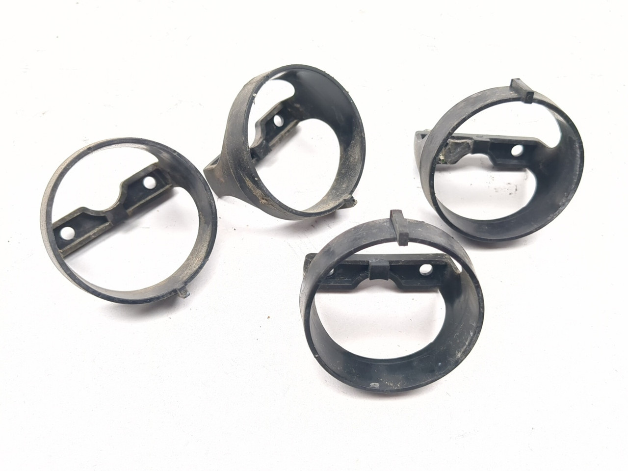 ボタン 99-06 Harley FLHTCI Electra Glide Classic Front Fairing Gauge