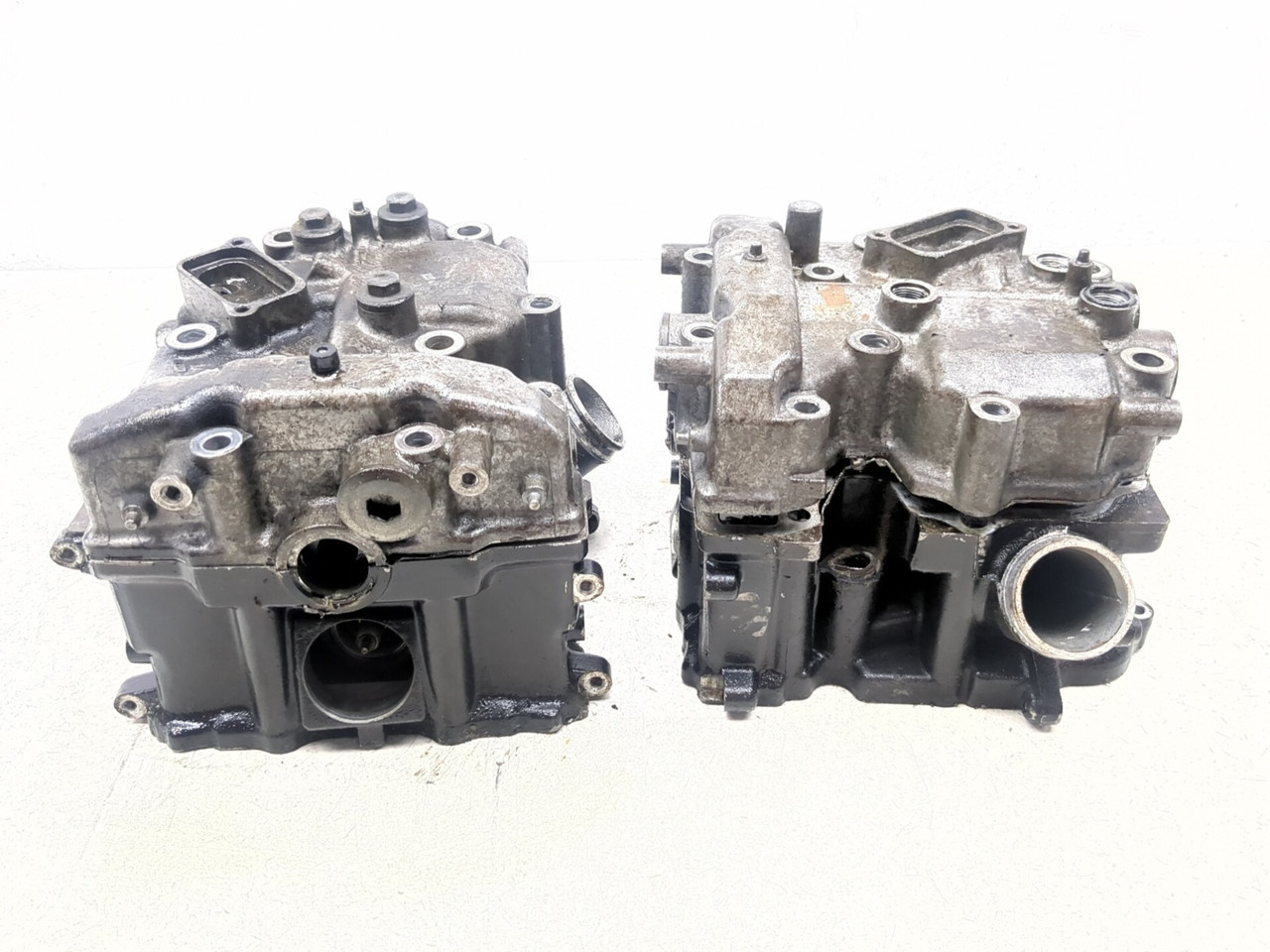 00-07 Honda Shadow Sabre VT1100 Front & Rear Cylinder Head Set