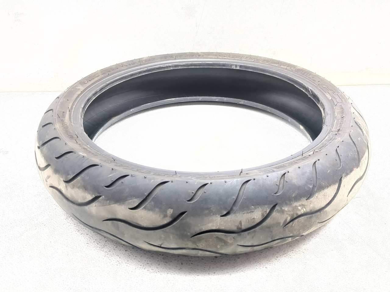 Dunlop Sportmax D208F SM Front Tire 120/70ZR17 55100-29F70 - Sun