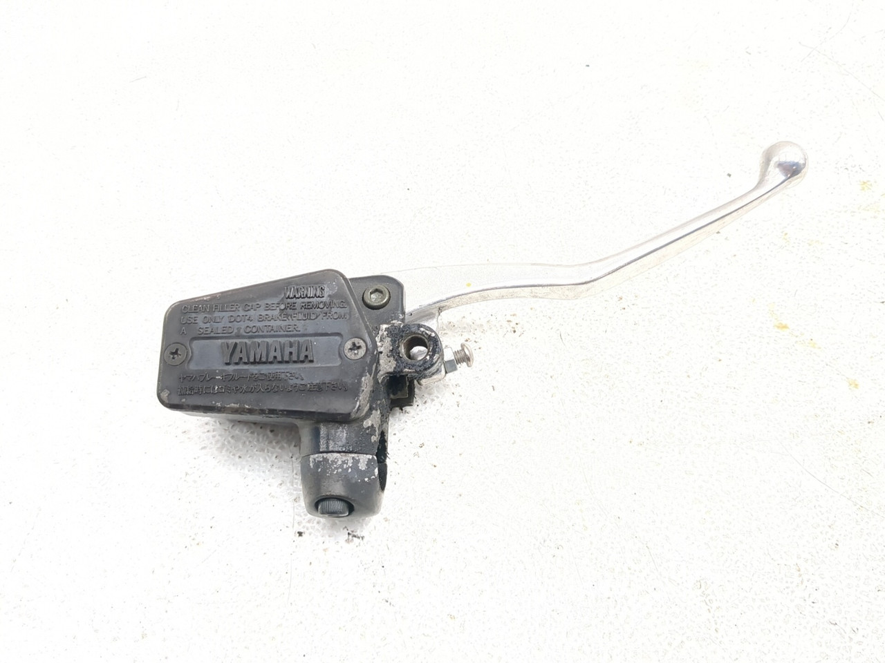 よう 85-07 Yamaha VMAX 1200 VMX12 Front Right Brake Master Cylinder