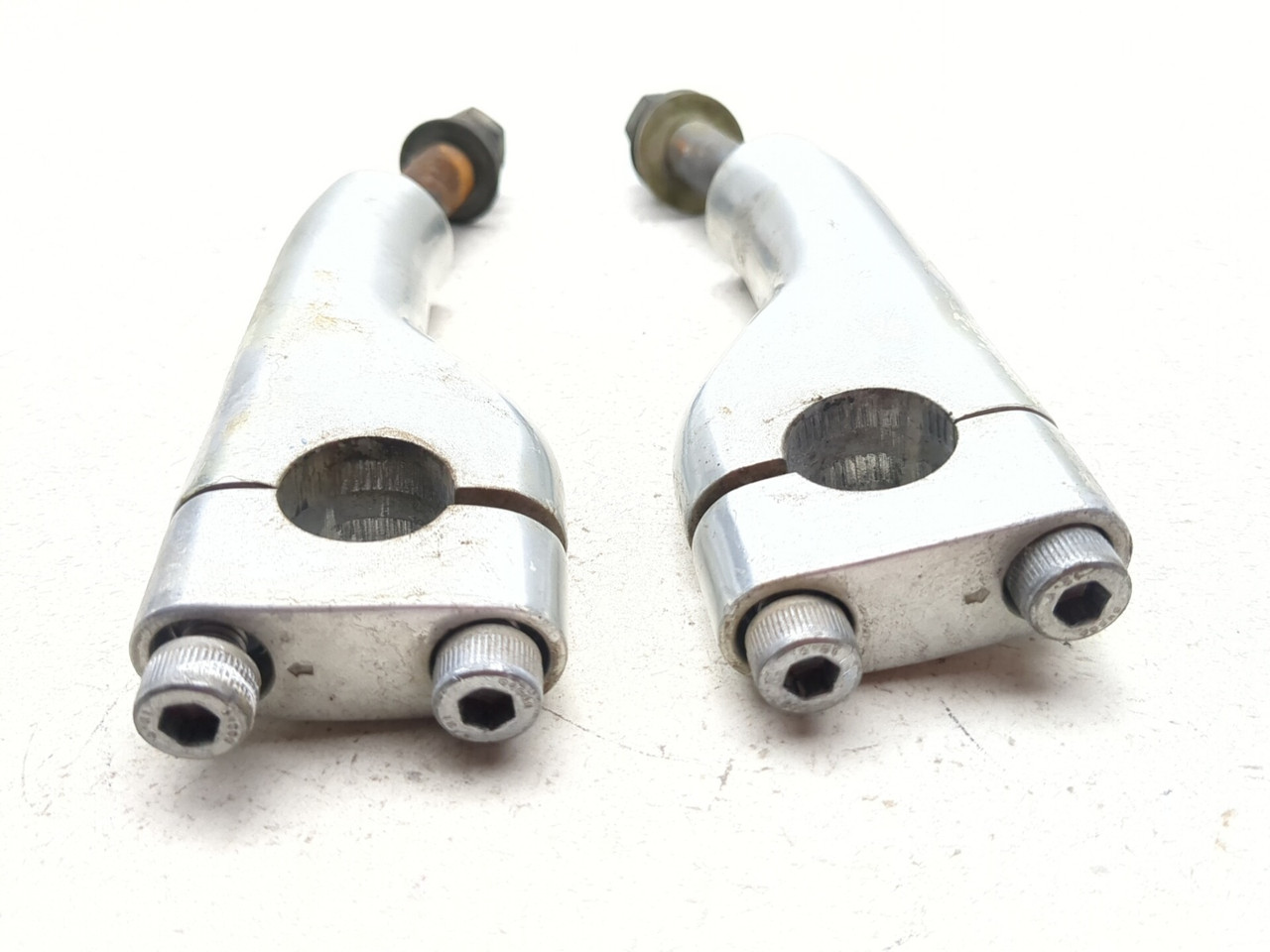 81-97 Yamaha Virago XV750 Left & Right Handlebar Riser 3AL-23442