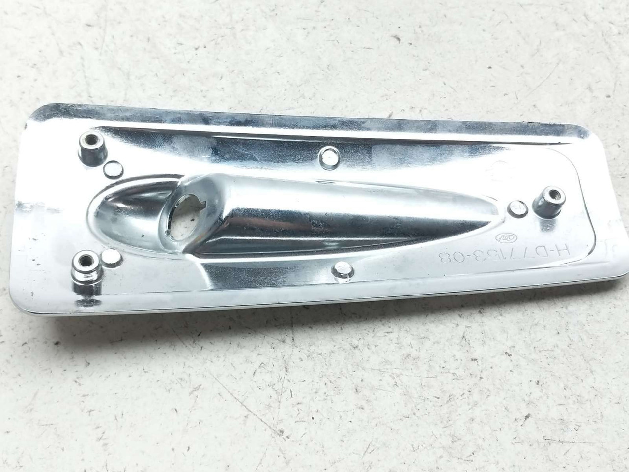 、 08-13 Harley Davidson FLTRUSE Road Glide Ultra Gas Fuel Tank Cover