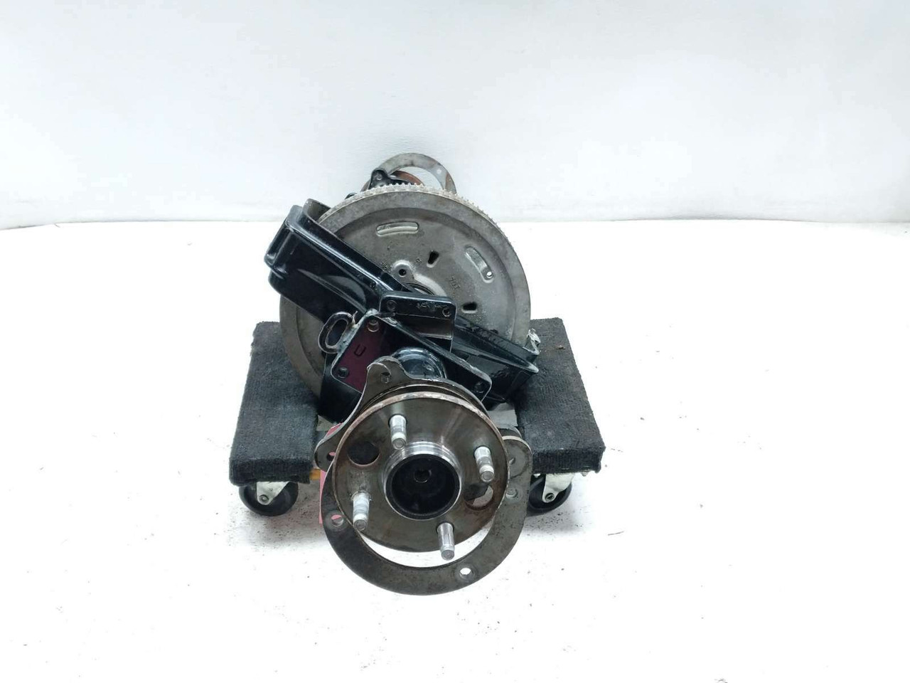 17-24 Harley FLHTCUTG Tri Glide Ultra Rear Wheel Axle Assembly