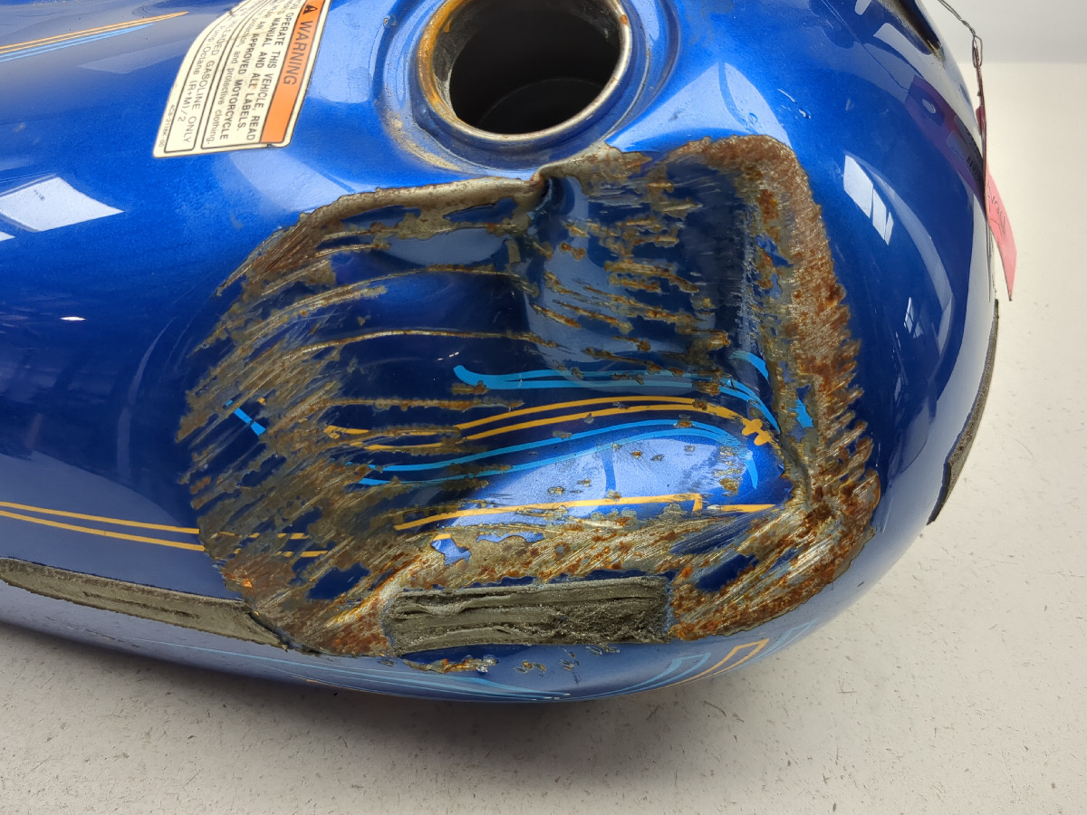 08-17 Yamaha Raider XV1900 CU Gas Fuel Tank Petrol Reservoir 投稿 