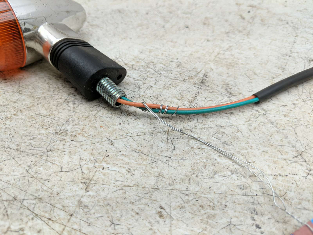 81-83 Yamaha Seca XJ 750 R Rear Left Turn Signal Flasher Indicator 81-83 Yamaha Seca XJ 750 R Rear Left Turn Signal Flasher Indicator