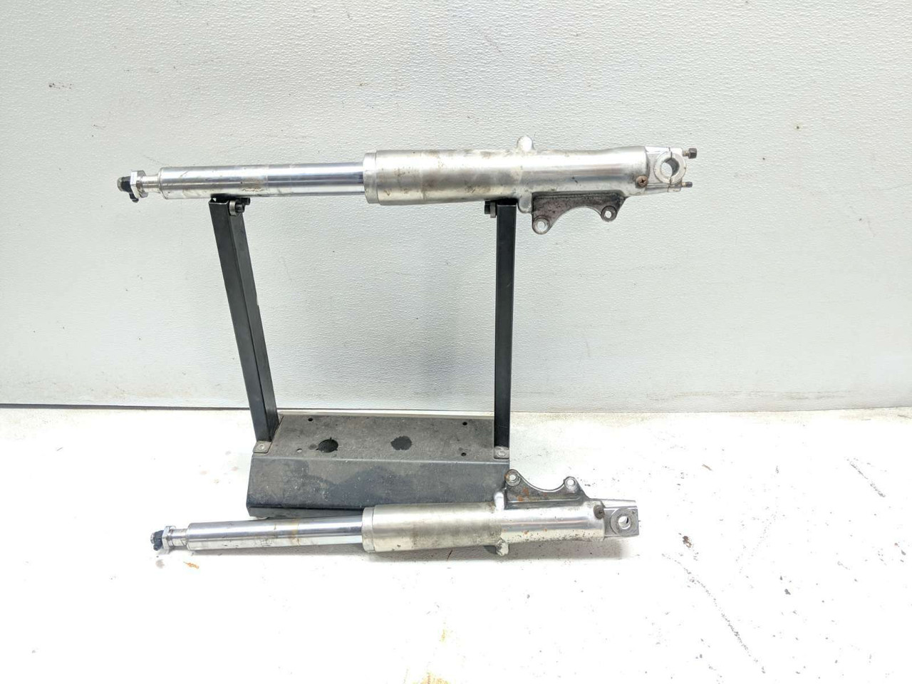 FLTRX　ハーレー　フロントフォーク 94-99 Harley FLHR Road King Front Suspension Forks Set STRAIGHT