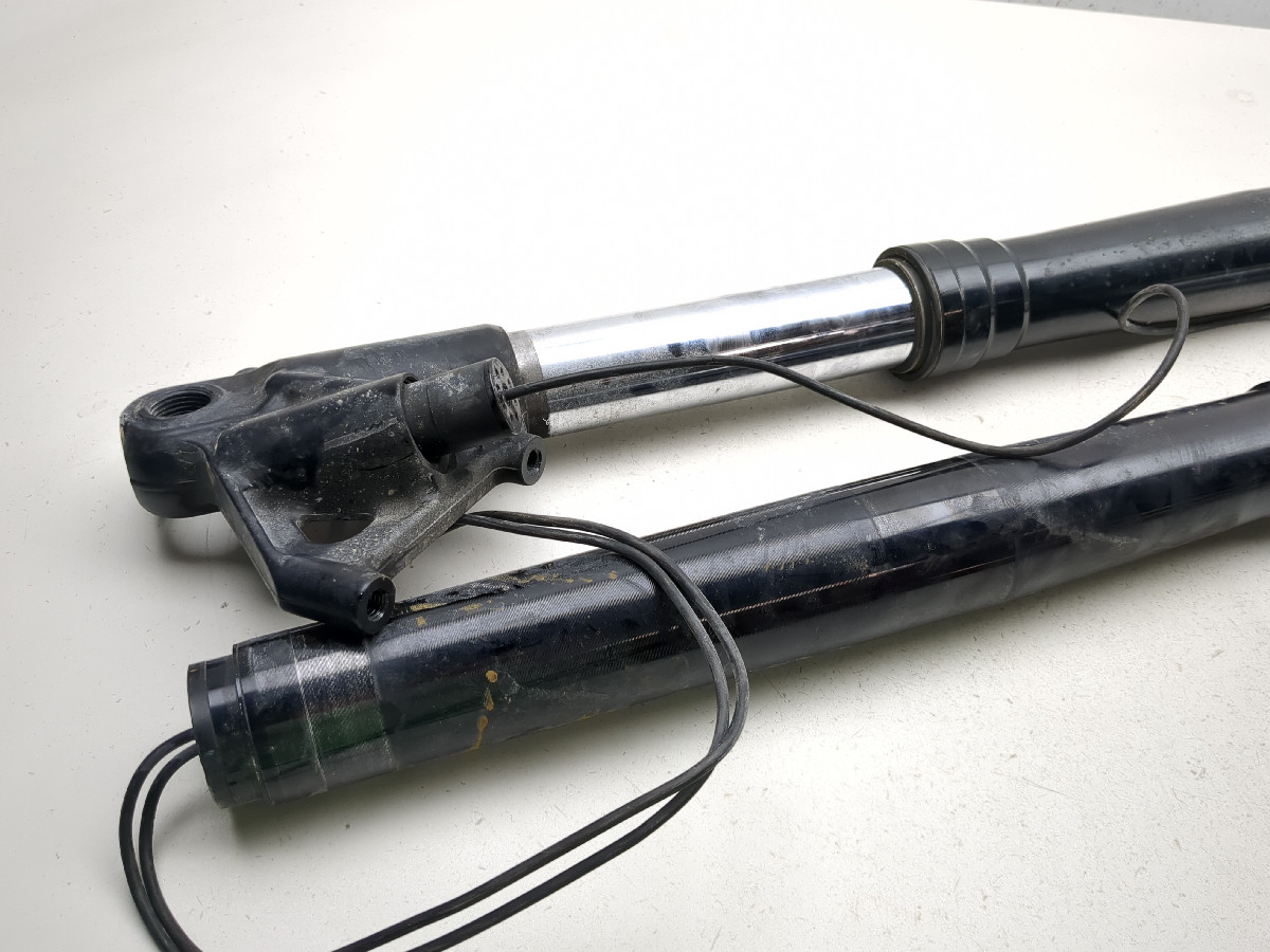 FXBRS AVON130/60B21フロント新品！ 21-25 Harley Pan America RA1250S Front Forks Suspension Set
