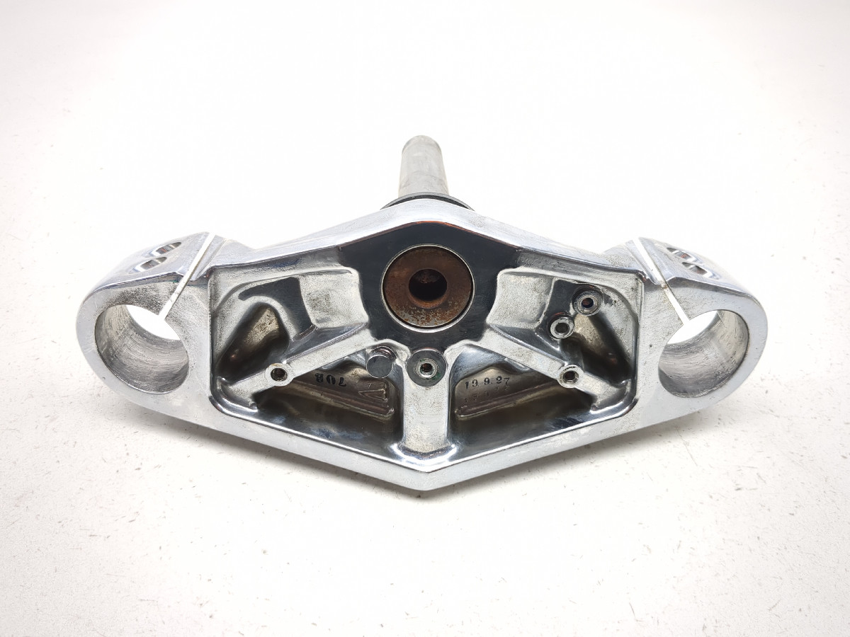 08-17 Yamaha Raider XV1900 CU Bottom Lower Triple Tree Steering