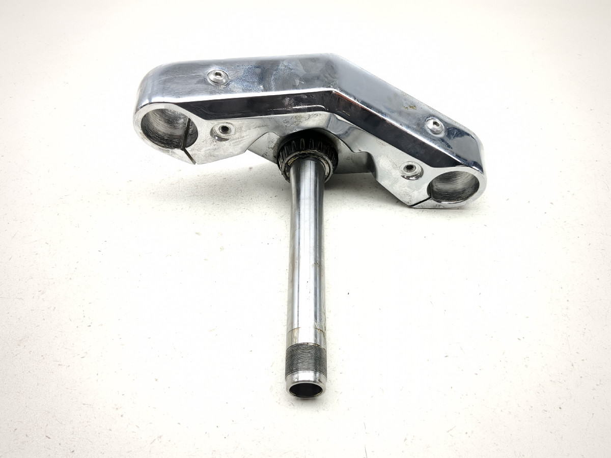 08-17 Yamaha Raider XV1900 CU Bottom Lower Triple Tree Steering