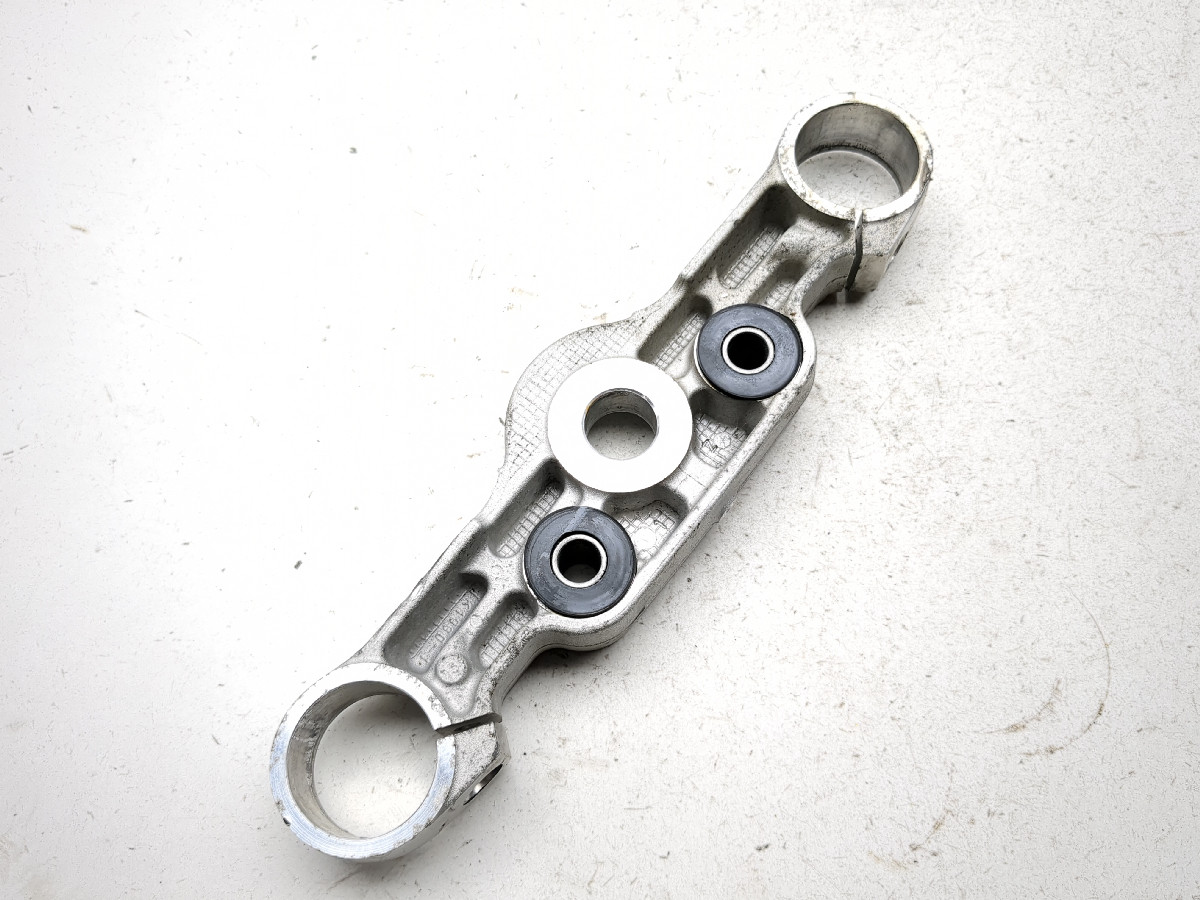 09-23 Kawasaki VN1700A Vulcan Voyager 1700 Top Upper Triple Clamp