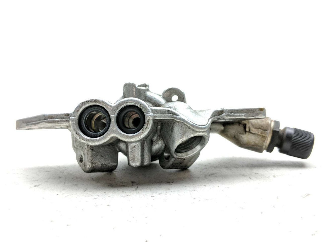 06 Harley-Davidson VROD VRSCA Petcock Gas Fuel Shut Off 27662-01A