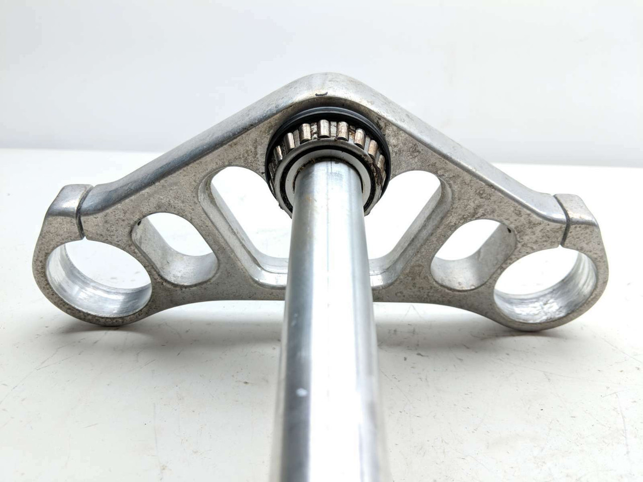 03 Harley Davidson VROD VRSCA Bottom Lower Triple Steering Tree
