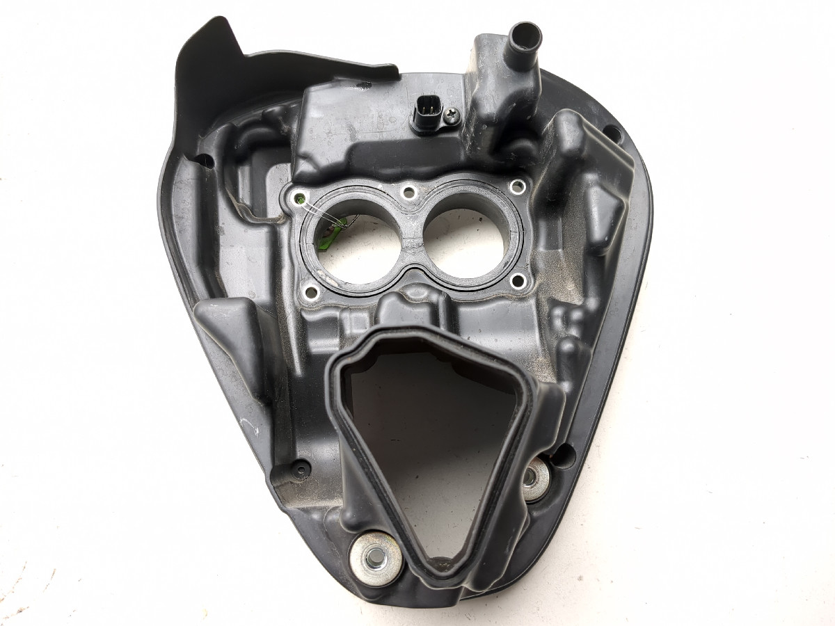 09-23 Kawasaki VN1700A Vulcan Voyager 1700 Intake Air Box Filter