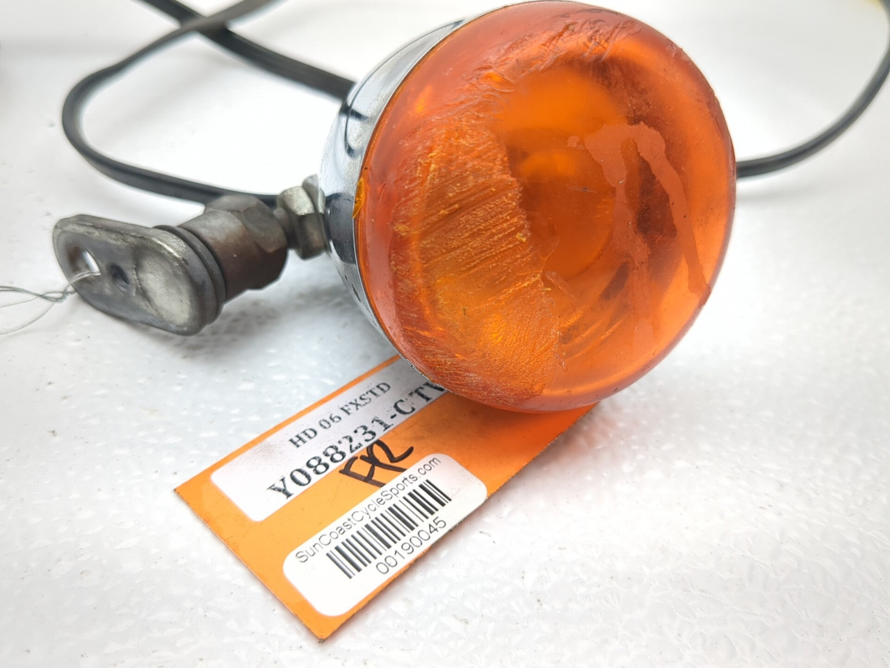 00-07 Harley Davidson Softail Deuce FXSTD Front Turn Signal