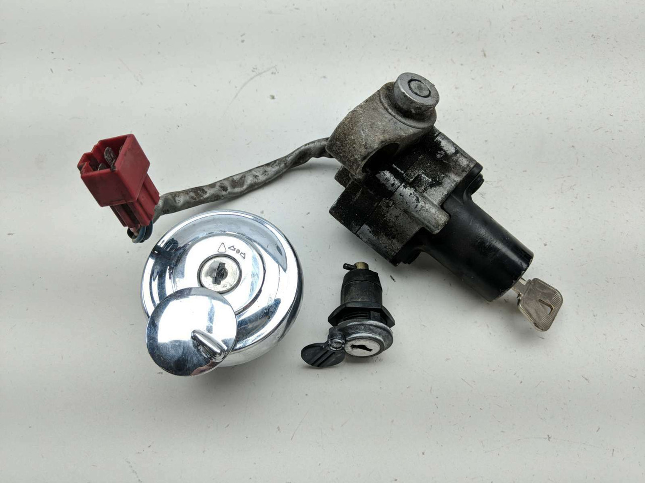 タナゴ03 03 Yamaha V Star XVS 650 Classic Lock Set Ignition Switch Cap Lock