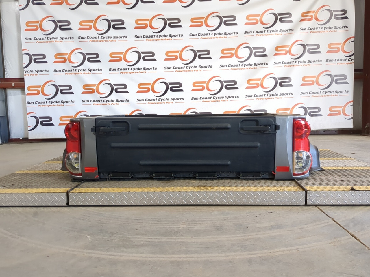 22-25 Aodes Odes Junglecross 800 Rear Cargo Bed Assembly - Sun