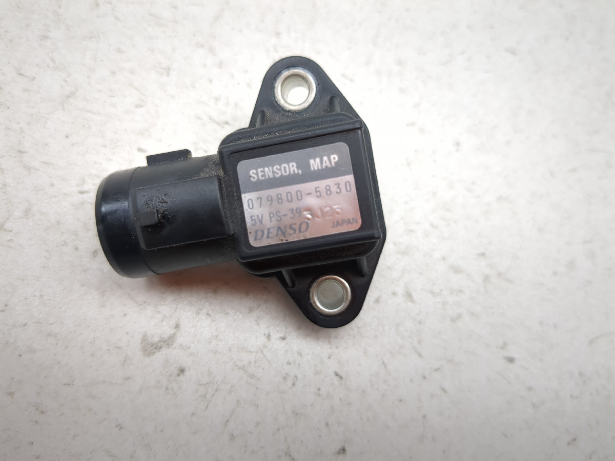 04-08 Honda VTX 1800 MAP Air Pressure Sensor 079800-5830 - Sun