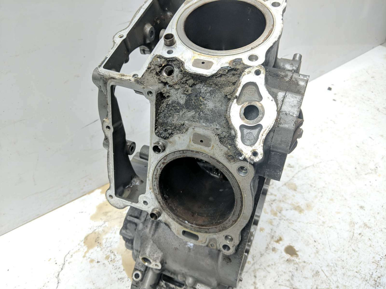 02 Harley Davidson VROD VRSCA Engine Motor Case Block 24451-01