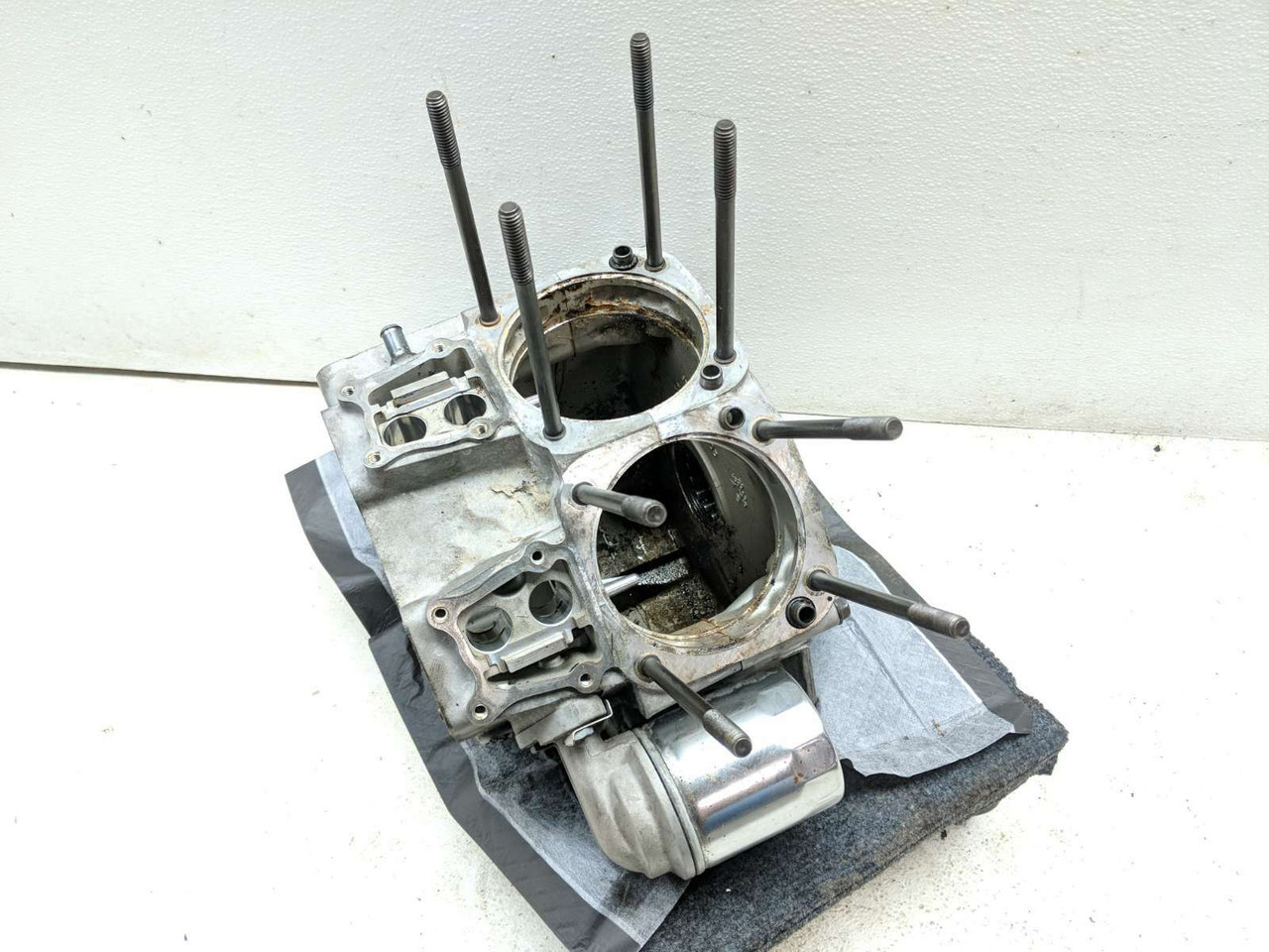 サニー 98-03 Harley Davidson Electra Glide FLHT Engine Motor Case Block
