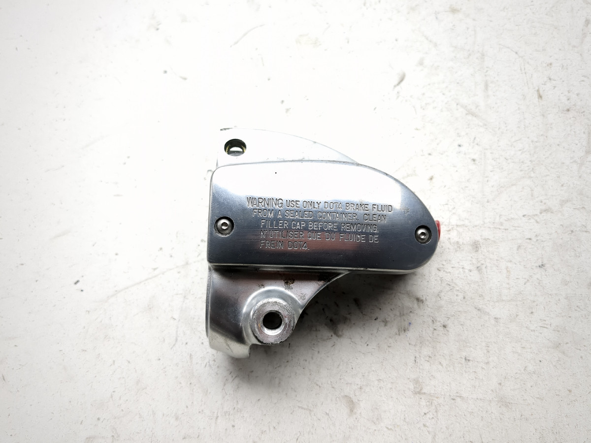 08-17 Yamaha Raider XV1900 CU Right Front Brake Master Cylinder
