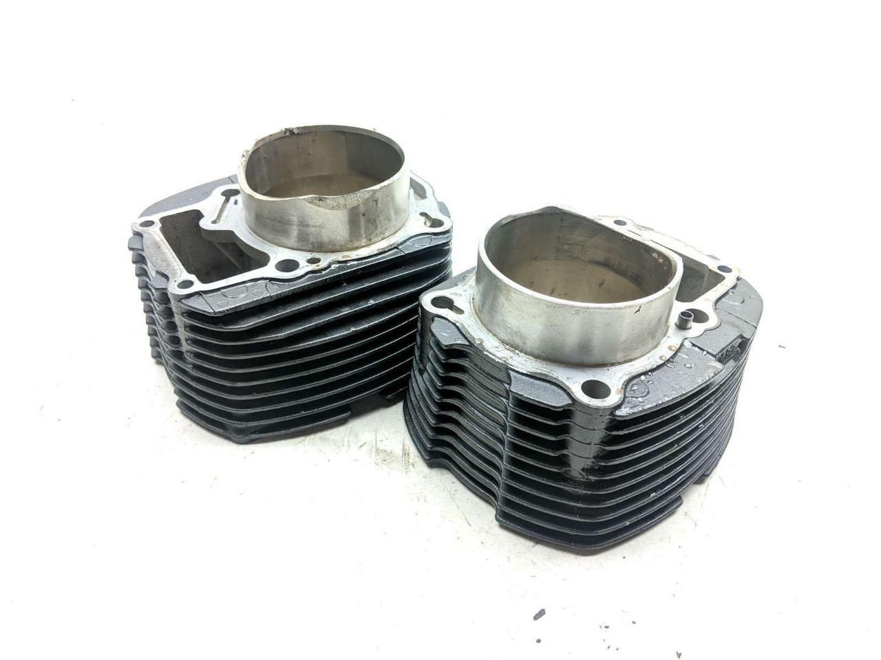 07-17 Yamaha V Star XVS1300 CT Engine Motor Cylinder Head Jug