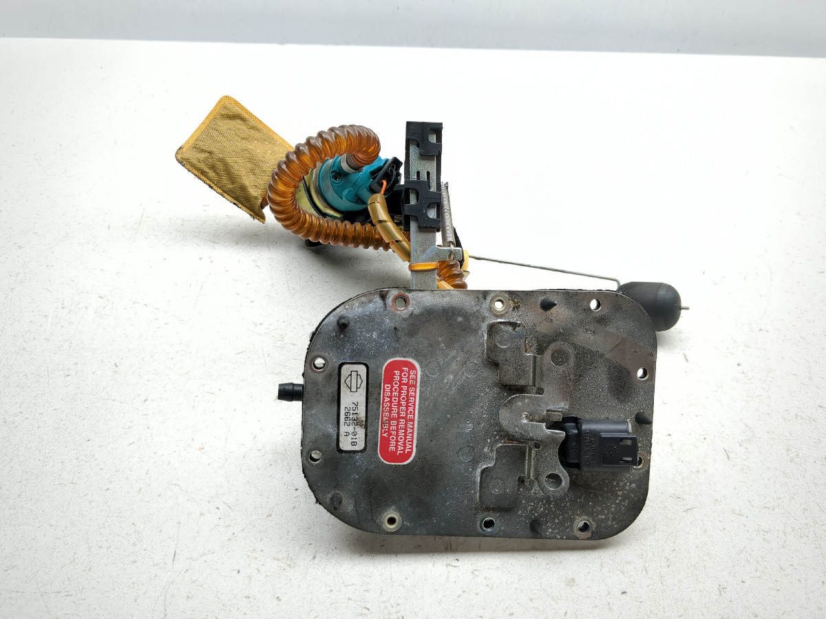 01-06 Harley Softail Standard FXSTI Petrol Gas Fuel Pump Assembly