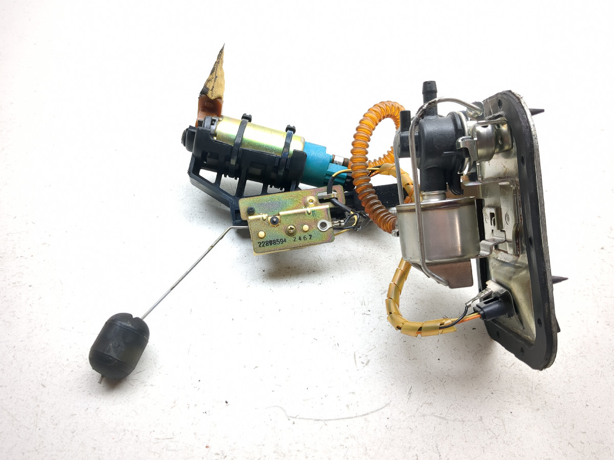 01-06 Harley Softail Standard FXSTI Petrol Gas Fuel Pump Assembly