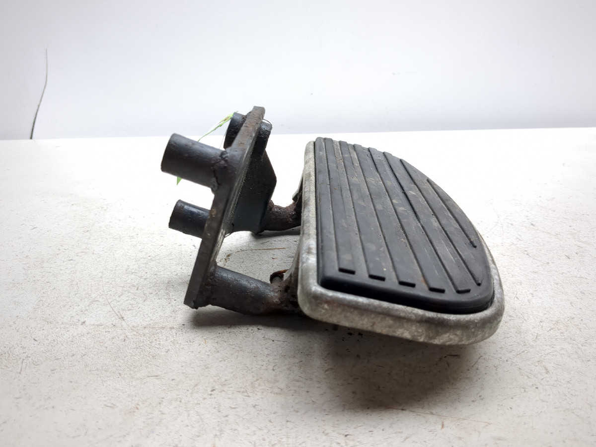 99-06 Kawasaki Vulcan 800 Drifter VN800E Front Left Floorboard