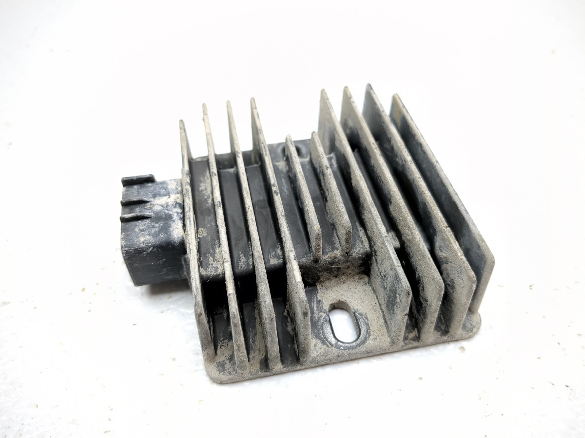 09-23 Kawasaki Mule 4000 KAF620M Voltage Regulator Rectifier