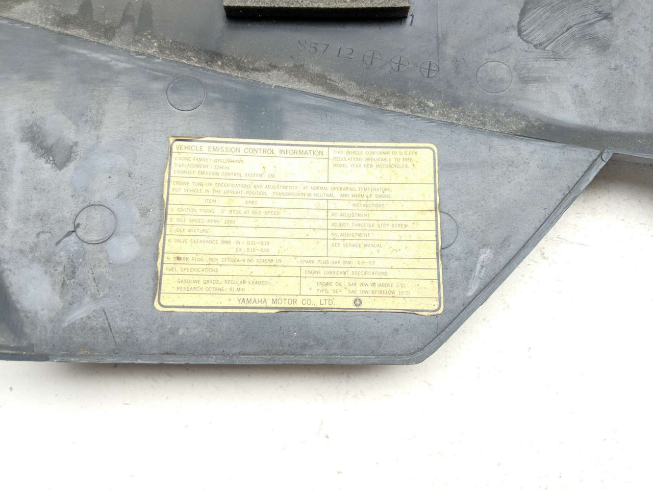 86-93 Yamaha Venture Royale XVZ1300 Left Side Lower Seat Cover