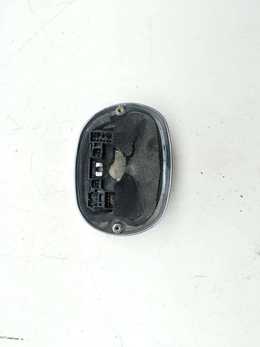 07 Harley Davidson Street Glide FLHX Tail Brake Light Lamp Base