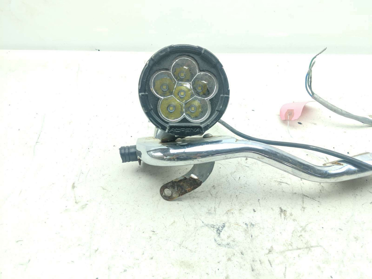 03 Kawasaki VN1500 Nomad Vulcan 1500L Front Fog Light Bar Assembly