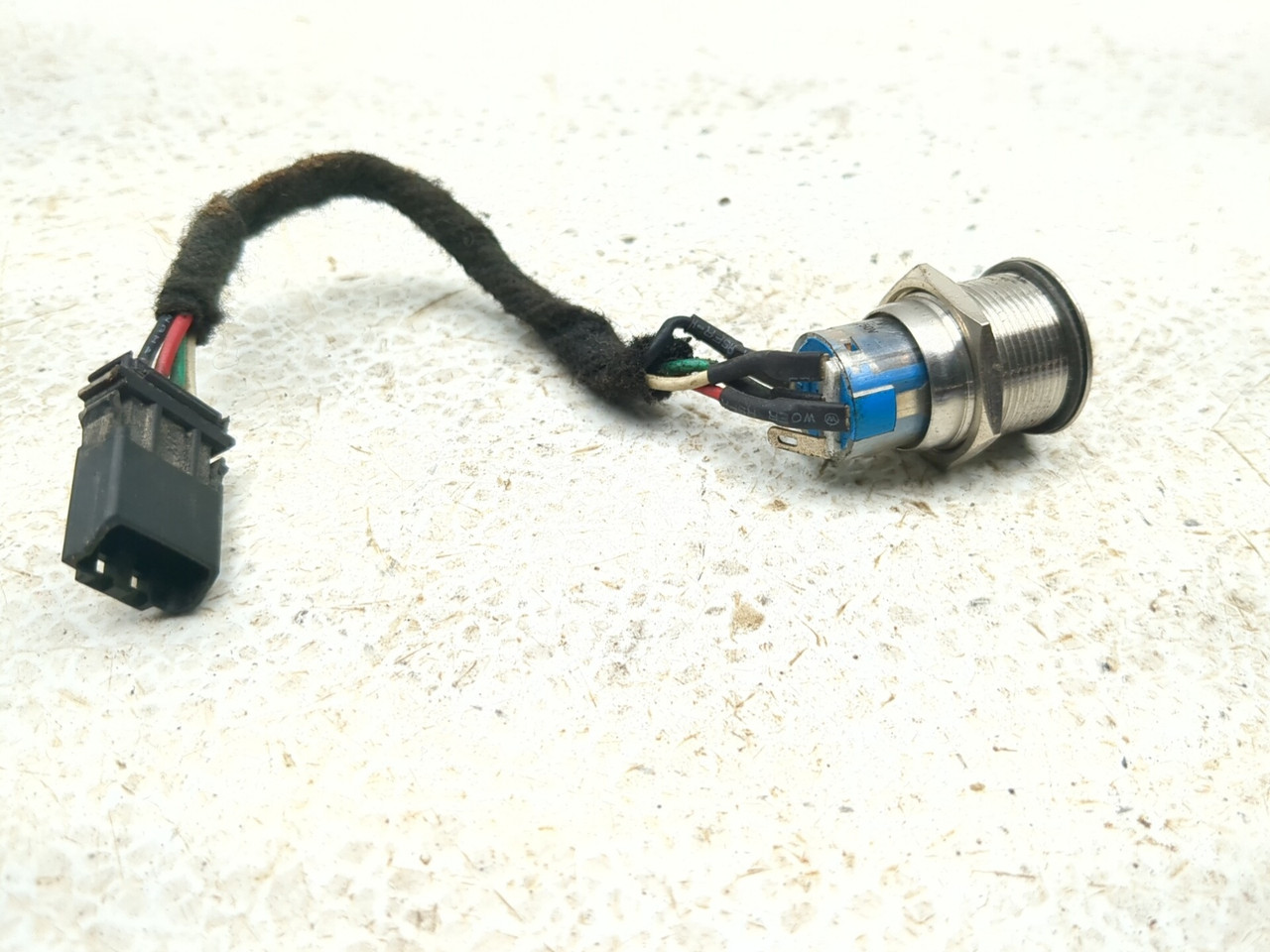 15-24 Can-Am Spyder F3 LTD SE6 Accessory Power Switch Button