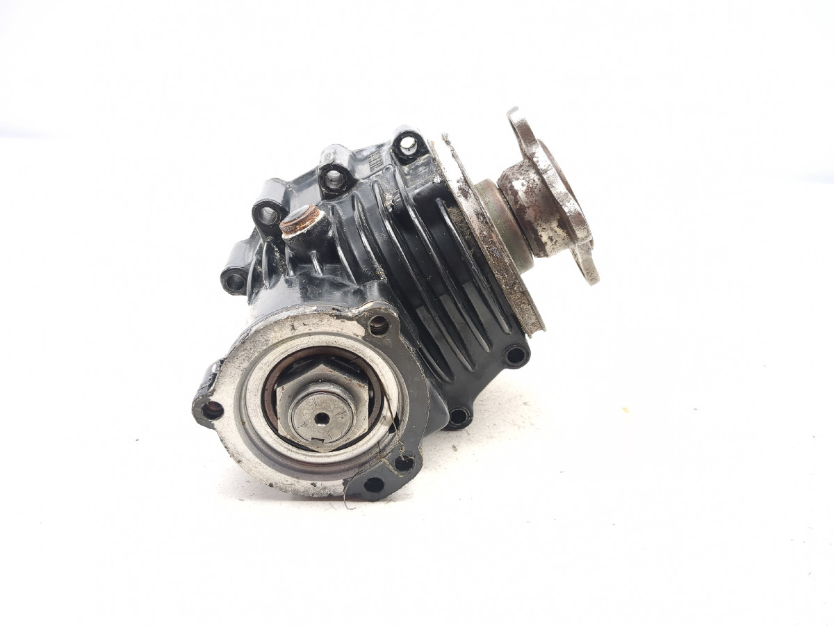77-83 Yamaha XS750 Output Middle Drive Shaft Bevel Gears And