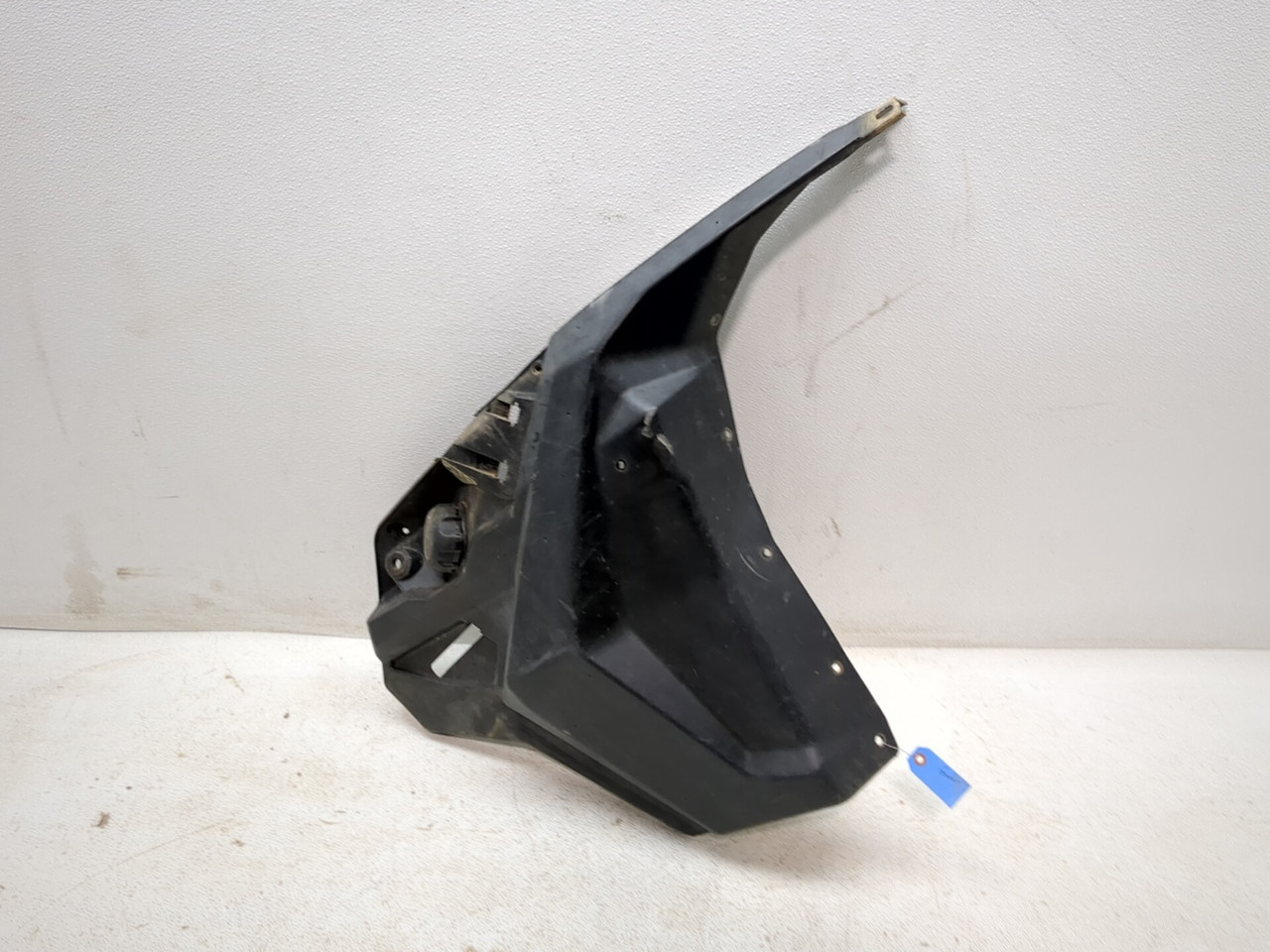 17-25 Can Am Maverick X3 Turbo DS Front Right Lateral Gas Cap