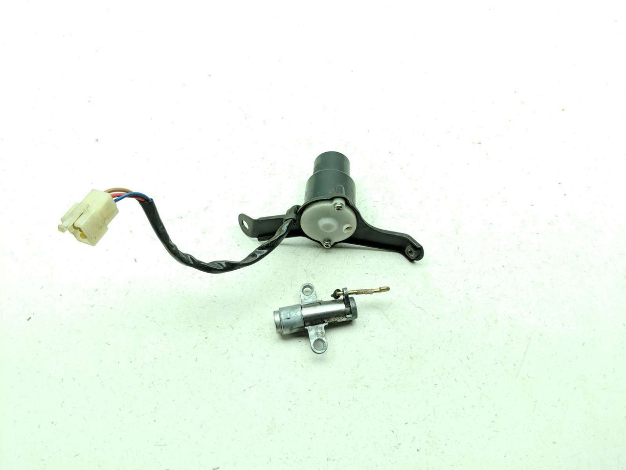 85-07 Yamaha VMAX 1200 VMX12 Lock Set Ignition Switch NO KEY - Sun