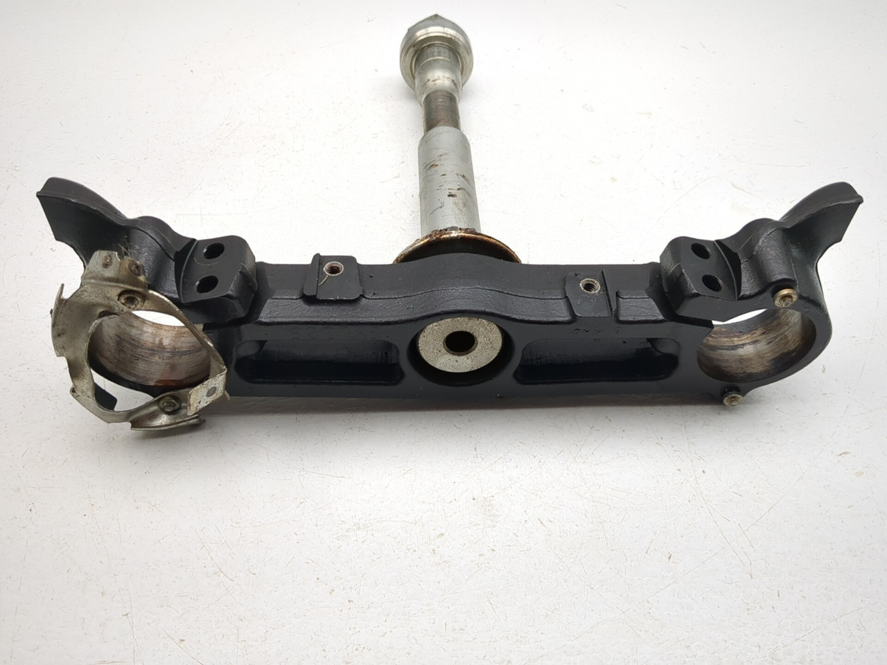17-24 Harley FLHTCUTG Tri Glide Ultra Front Lower Triple Tree Stem
