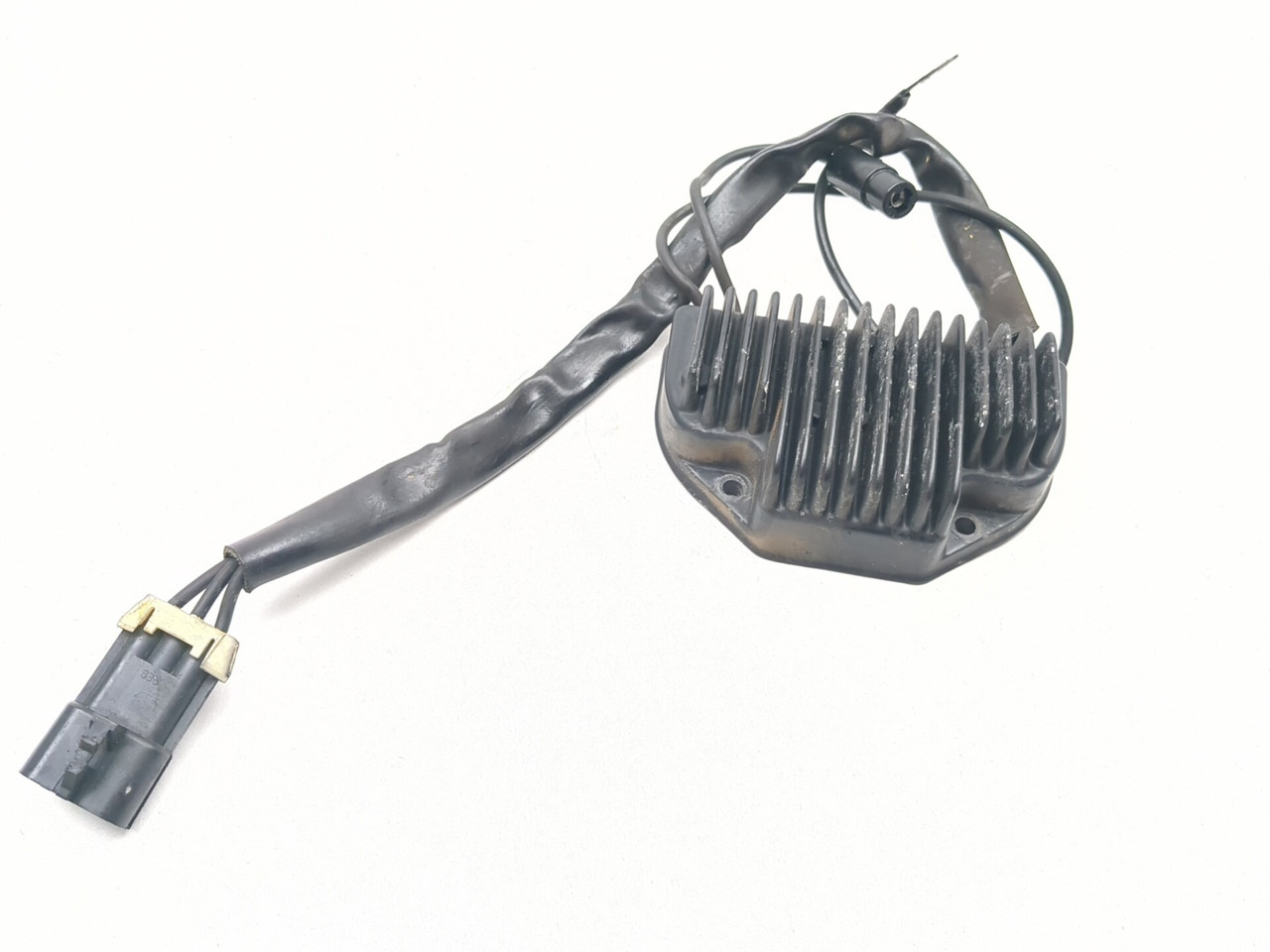 02-06 Harley Davidson VROD VRSCA Voltage Regulator Rectifier 74440