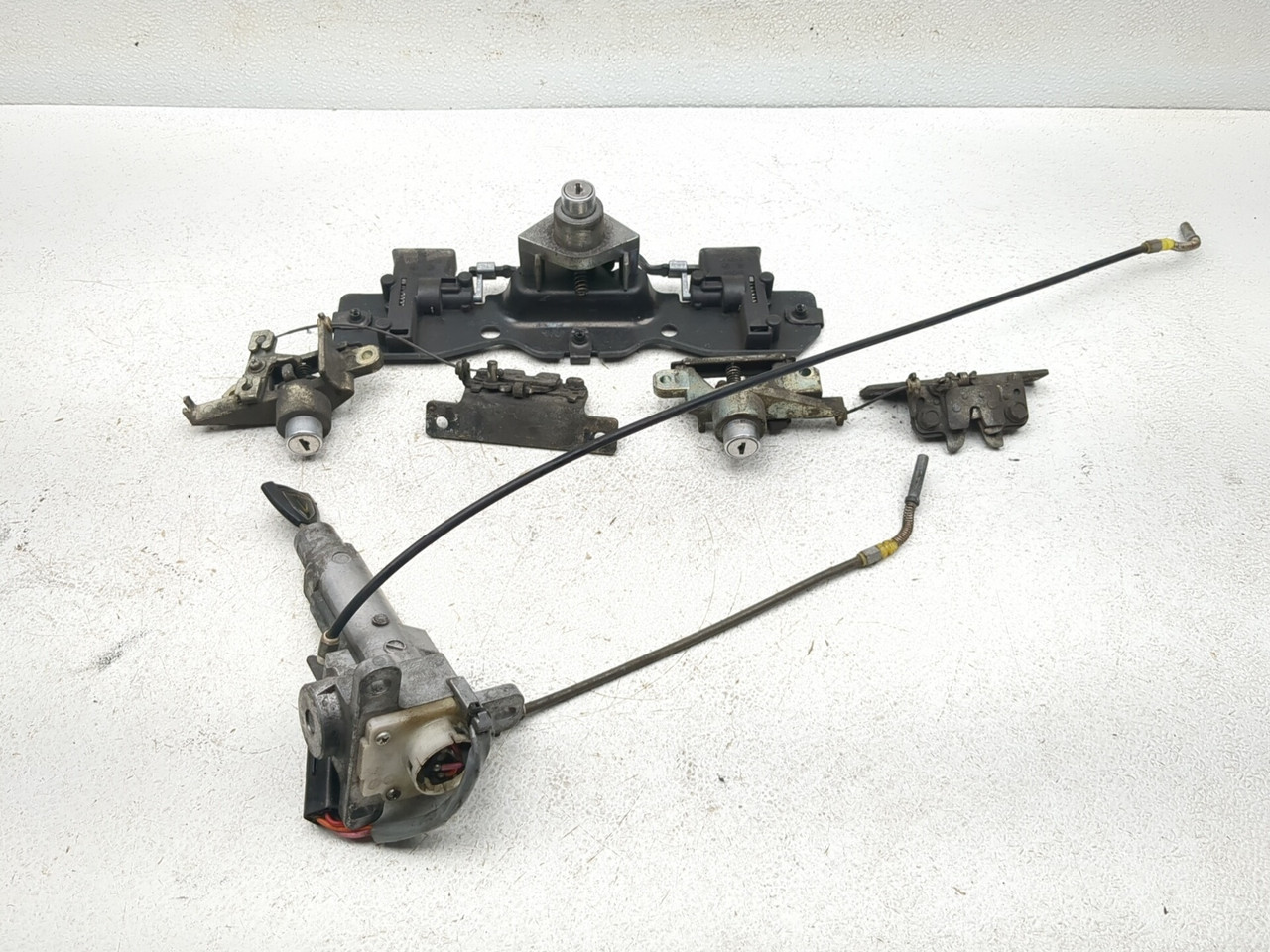 08-17 Victory Vision Deluxe Ignition Lock Set With Key - Sun Coast