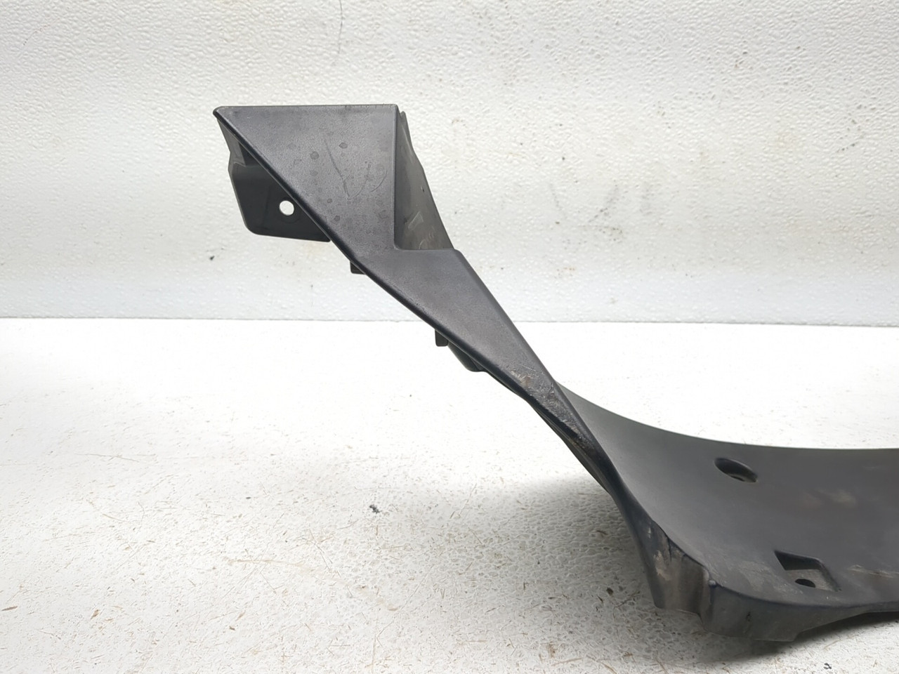 08-17 Victory Vision Deluxe Rear Trunk Filler Panel 5436375 - Sun