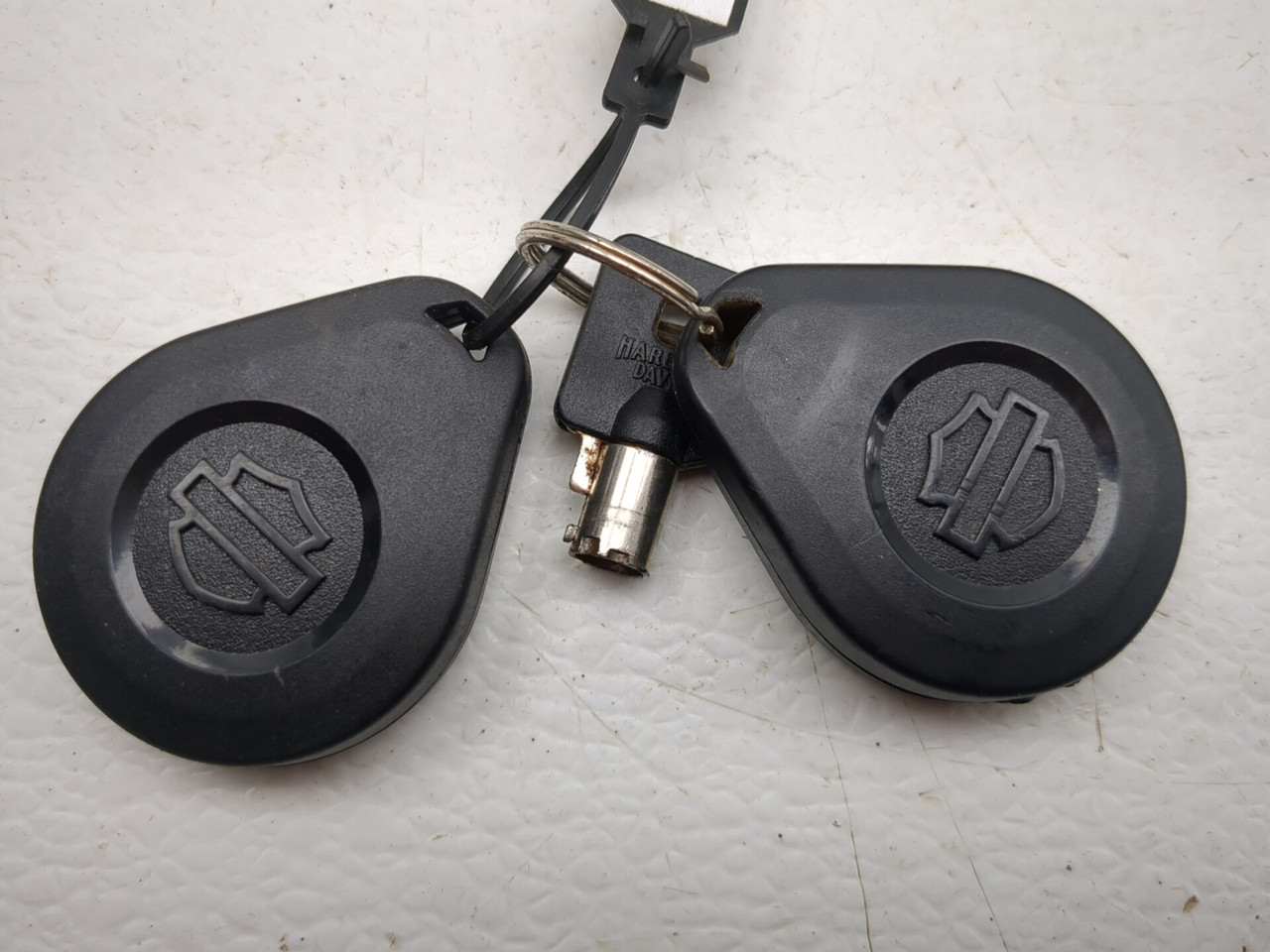 17-24 Harley FLHTCUTG Tri Glide Ultra ECU Ignition Lock Gauge