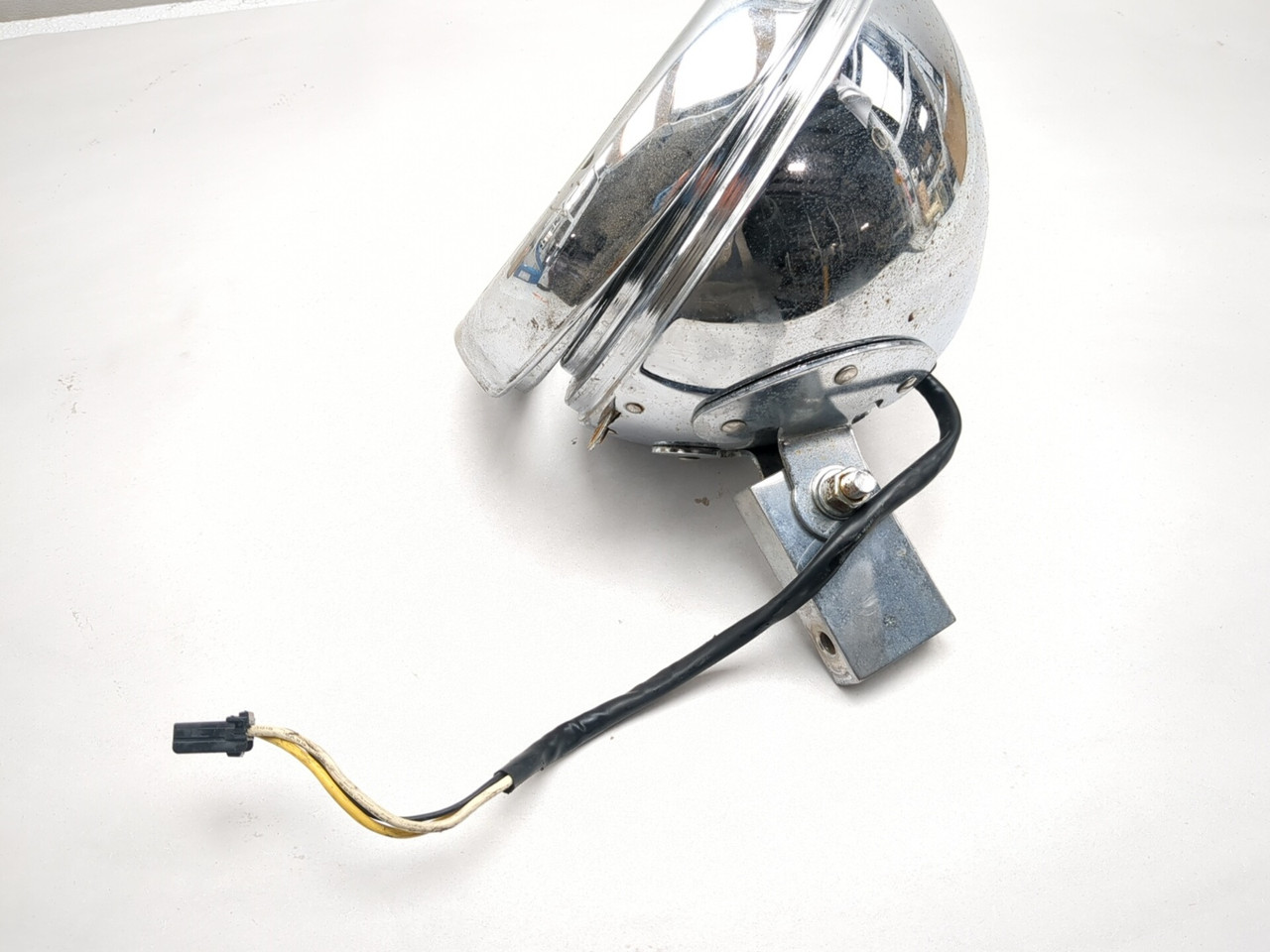 06-14 Harley FXDC Dyna Super Glide Custom Front Headlight Housing